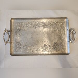 Everlast Embossed Aluminum Tray